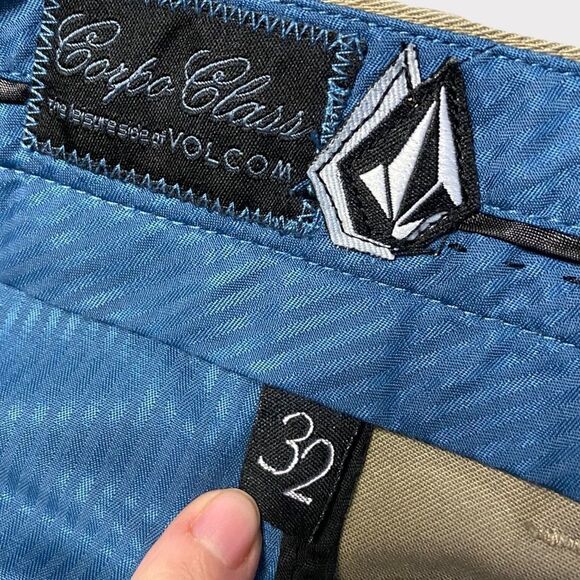 VOLCOM | Men’s Khakis - Picture 3 of 10